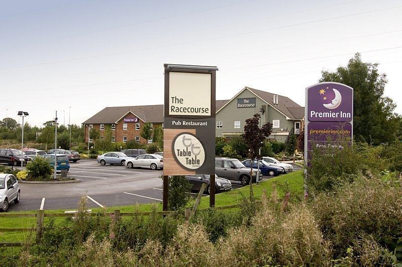 Premier Inn Ютоксетер Екстер'єр фото