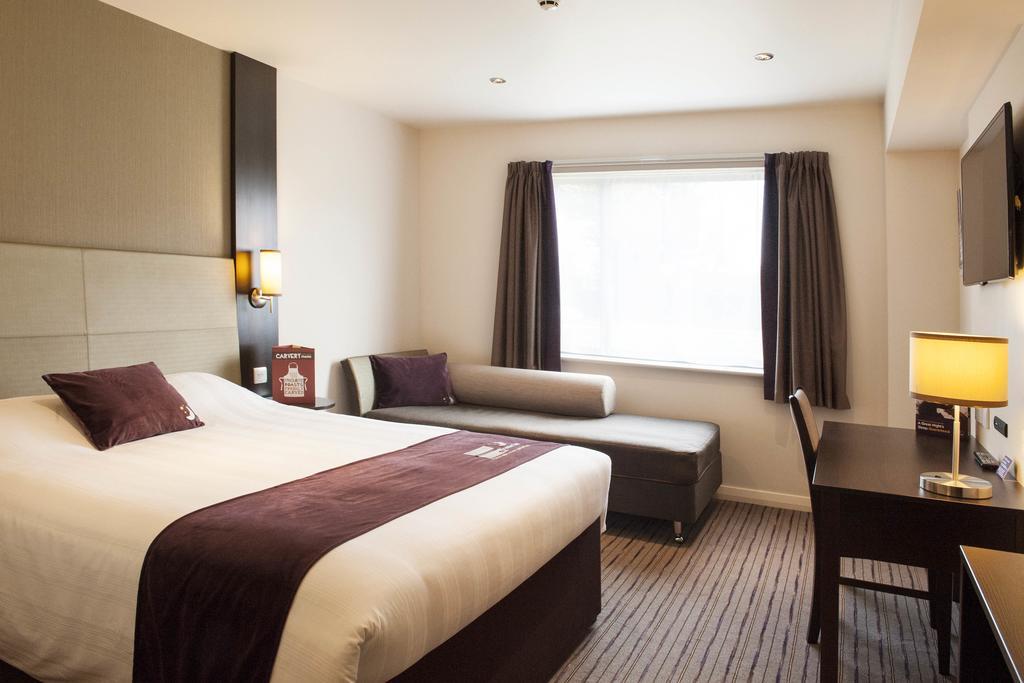 Premier Inn Ютоксетер Екстер'єр фото