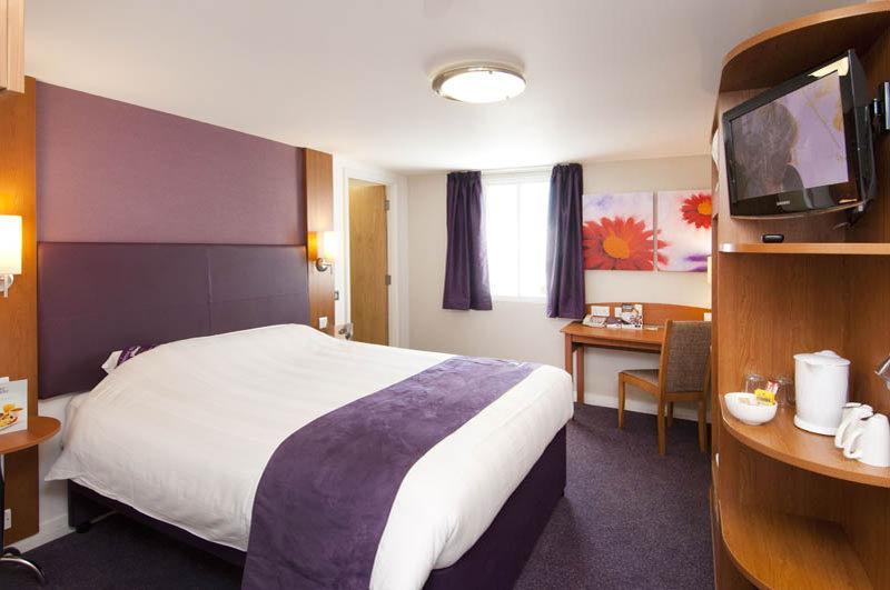 Premier Inn Ютоксетер Екстер'єр фото